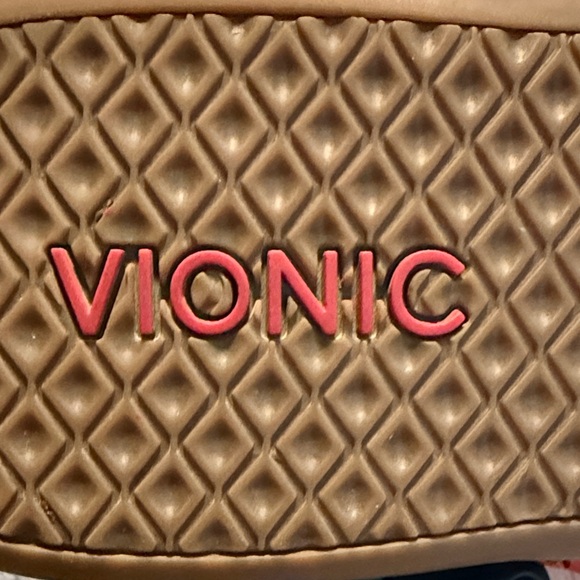 Vionic Red Flip Flops 9 - Picture 2 of 5